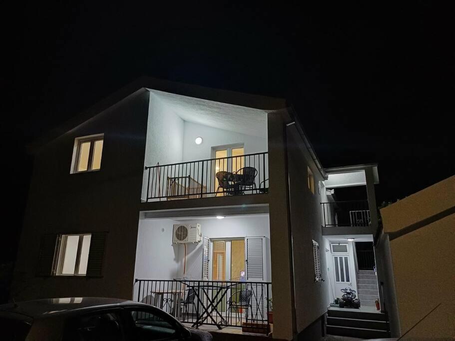 Cozy, Fully Equipped, Free Parking&Wifi, Quiet, 2Bd Apartment Podgorica Exterior photo
